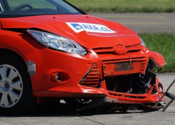 découvrez nos options d'assurance auto adaptés à vos besoins. protégez votre véhicule et conduisez en toute sérénité grâce à nos couvertures complètes et abordables.