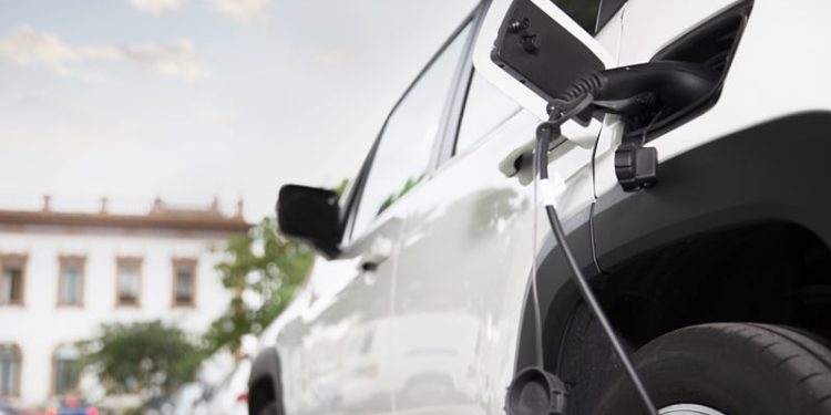 découvrez les avantages de l'exemption de taxe sur les assurances des véhicules électriques en 2024. informez-vous sur les conditions et les bénéfices fiscaux liés à cette initiative écologique qui encourage l'adoption de véhicules plus durables.