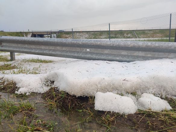 découvrez comment obtenir une indemnisation pour les dommages causés par l'orage et la grêle sur vos véhicules en île-de-france. informez-vous sur les démarches à suivre et les critères d'éligibilité pour protéger votre investissement et faire valoir vos droits.