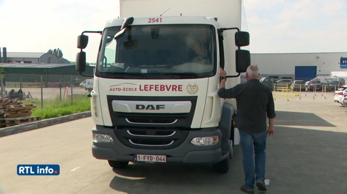 obtenez votre certification en tant que formateur poids lourds et renforcez vos compétences professionnelles. découvrez notre programme de formation complet, adapté aux exigences du secteur, pour élever votre carrière et garantir la sécurité sur les routes.