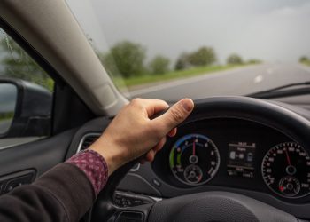 découvrez les enjeux et les conséquences de rouler sans assurance en france. informez-vous sur vos droits, les sanctions possibles et les solutions pour assurer votre véhicule, même si vous êtes un conducteur sans assurance. protégez-vous et les autres sur la route.