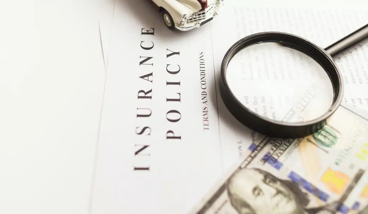 découvrez comment résilier vos contrats d'assurance facilement et rapidement. suivez nos conseils pratiques pour mettre fin à votre contrat tout en évitant les pièges et en préservant vos droits.