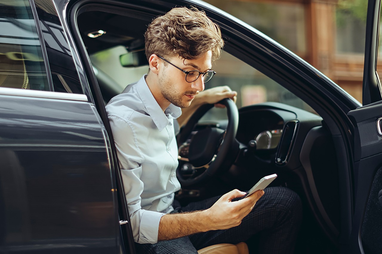 découvrez tout ce que vous devez savoir sur le bonus-malus en assurance auto : comment il fonctionne, son impact sur vos primes d'assurance, et comment optimiser votre coefficient pour économiser sur votre contrat automobile.
