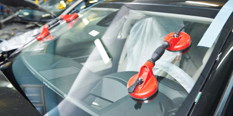 découvrez comment réparer votre pare-brise sans arnaques ! obtenez des conseils pratiques et des astuces pour choisir le bon service tout en évitant les pièges courants. protégez votre budget et roulez en toute sécurité.