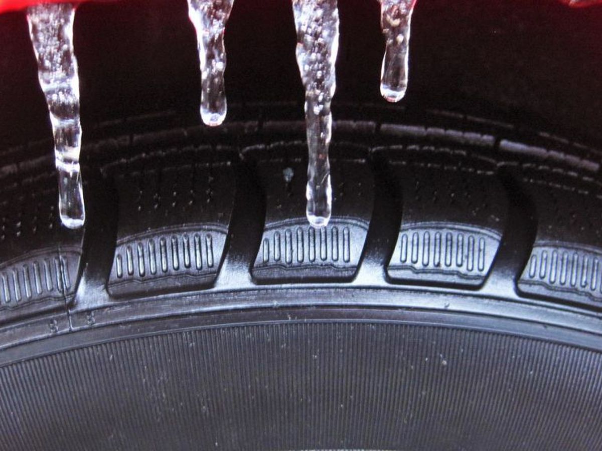 découvrez quels accidents sont couverts par votre assurance en cas de verglas et de neige pour circuler en toute sérénité cet hiver.