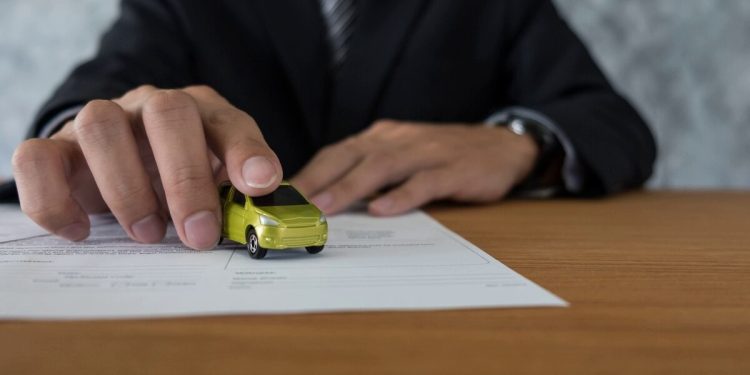 découvrez comment alléger le coût de votre assurance auto grâce à nos conseils pratiques et astuces pour économiser tout en étant bien assuré.