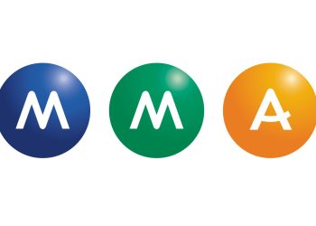 découvrez comment les assureurs adaptent leurs offres d'assurance auto pour intégrer les enjeux écologiques et promouvoir des solutions durables.