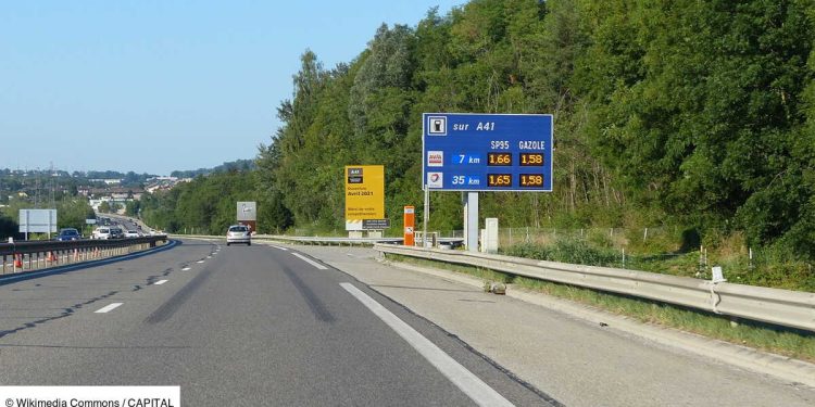 découvrez pourquoi les tarifs de l'assurance auto vont fortement augmenter en 2026 et comment cela impactera votre budget. conseils pour mieux comprendre ces hausses et anticiper vos dépenses.