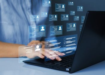 découvrez comment utiliser les comparateurs et courtiers pour trouver la meilleure assurance auto adaptée à vos besoins et à votre budget.