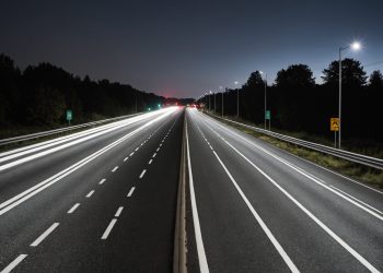 découvrez comment les conducteurs français affichent une conduite plus raisonnable que ce que l'on perçoit généralement, avec des comportements routiers souvent sous-estimés.