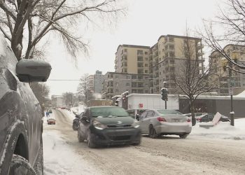 découvrez pourquoi les primes auto et logement vont augmenter en 2026, et comment cela impactera votre budget assurance.