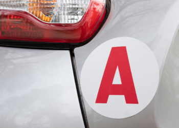 découvrez les prévisions de hausse des tarifs pour les assurances auto et habitation en 2026 et comment mieux protéger votre budget.