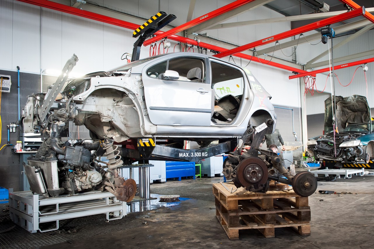 découvrez le lancement du label dédié aux centres éco-recyclage de véhicules, une initiative pour promouvoir le recyclage écologique et responsable des automobiles.