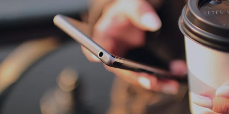 stellantis finance lance drive & connect améliorée, offrant une expérience de conduite optimisée grâce à des services numériques innovants et une connectivité avancée.