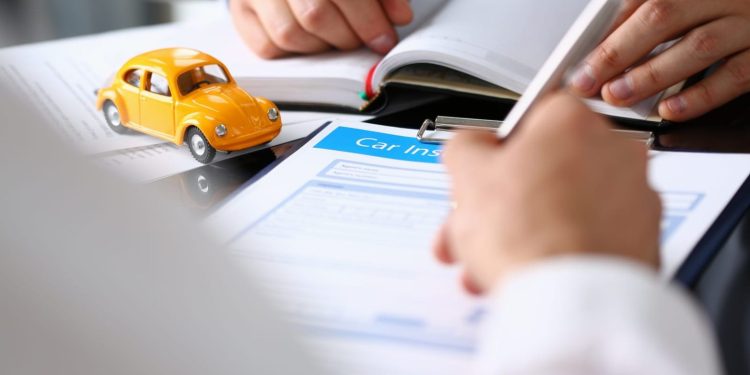 découvrez le top 5 des assurances auto en 2024 pour choisir la meilleure couverture adaptée à vos besoins et profiter d'offres avantageuses.