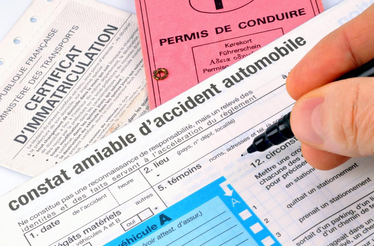 découvrez comment l'intelligence artificielle révolutionne la détection et la prévention de la fraude dans le secteur de l'assurance auto, améliorant ainsi la sécurité et la fiabilité des contrats.