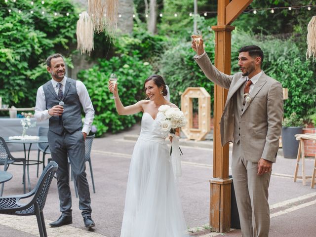 découvrez les moments inoubliables du mariage de marie et adrien à barraux, une célébration d'amour pleine d'émotions et de joie.