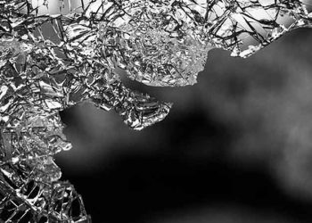 découvrez notre assurance auto avec couverture garantie bris de glace pour protéger votre véhicule des dommages liés aux impacts sur les vitres et pare-brise.