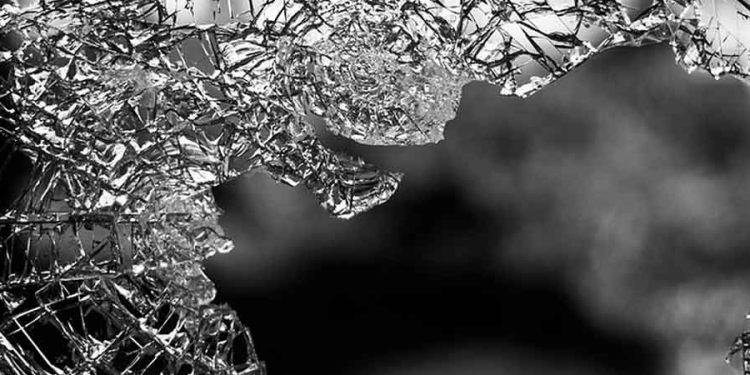 découvrez notre assurance auto avec couverture garantie bris de glace pour protéger votre véhicule des dommages liés aux impacts sur les vitres et pare-brise.