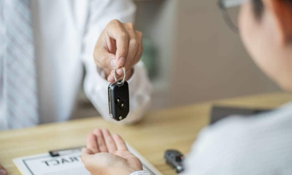 découvrez pourquoi les clients de forest auto demandent des comptes à l'état et quelles sont leurs revendications pour plus de transparence et de justice.