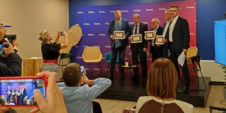 découvrez les valeurs clés à paris et en europe en 2024, explorant les tendances économiques, sociales et culturelles essentielles pour cette année.